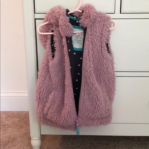 Mini Boden fur hooded vest